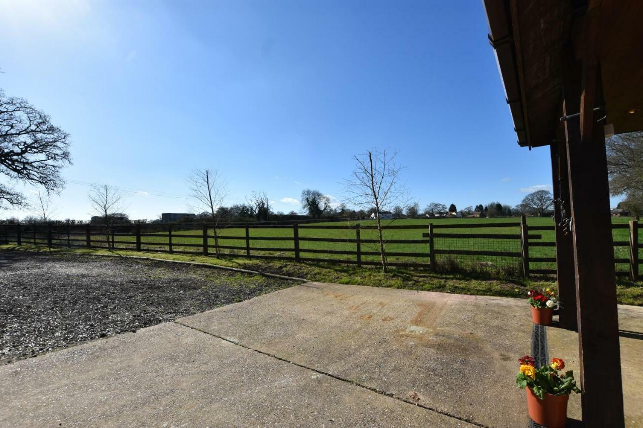 Oak Tree Stables Cottage برمنغهام المظهر الخارجي الصورة